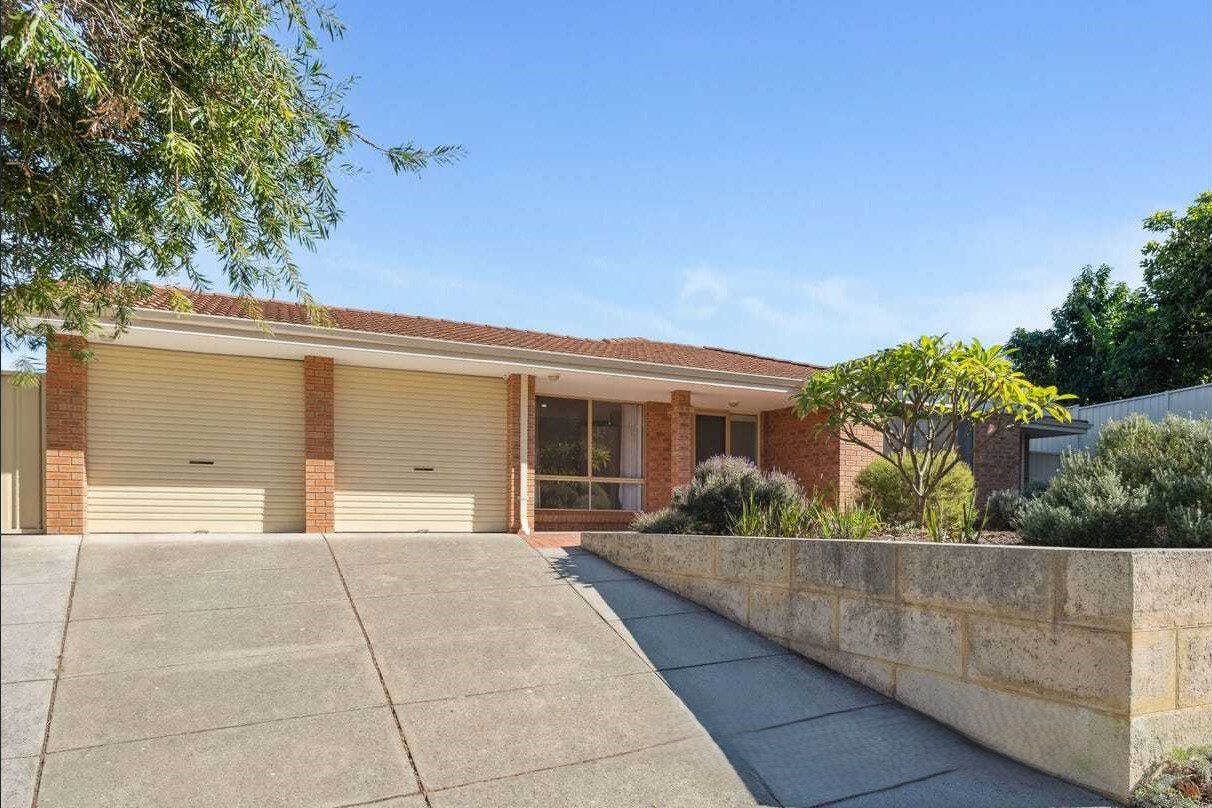 4 Cleave Court